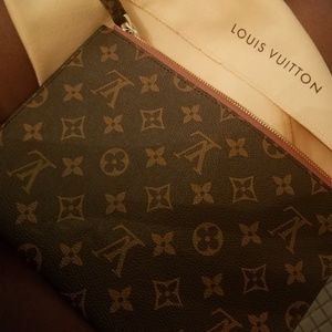 Monogram Louis Vuitton Pouch